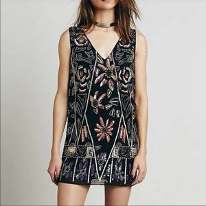 ✨FREE PEOPLE✨ NWOT🌷 Secret Garden Shift Dress